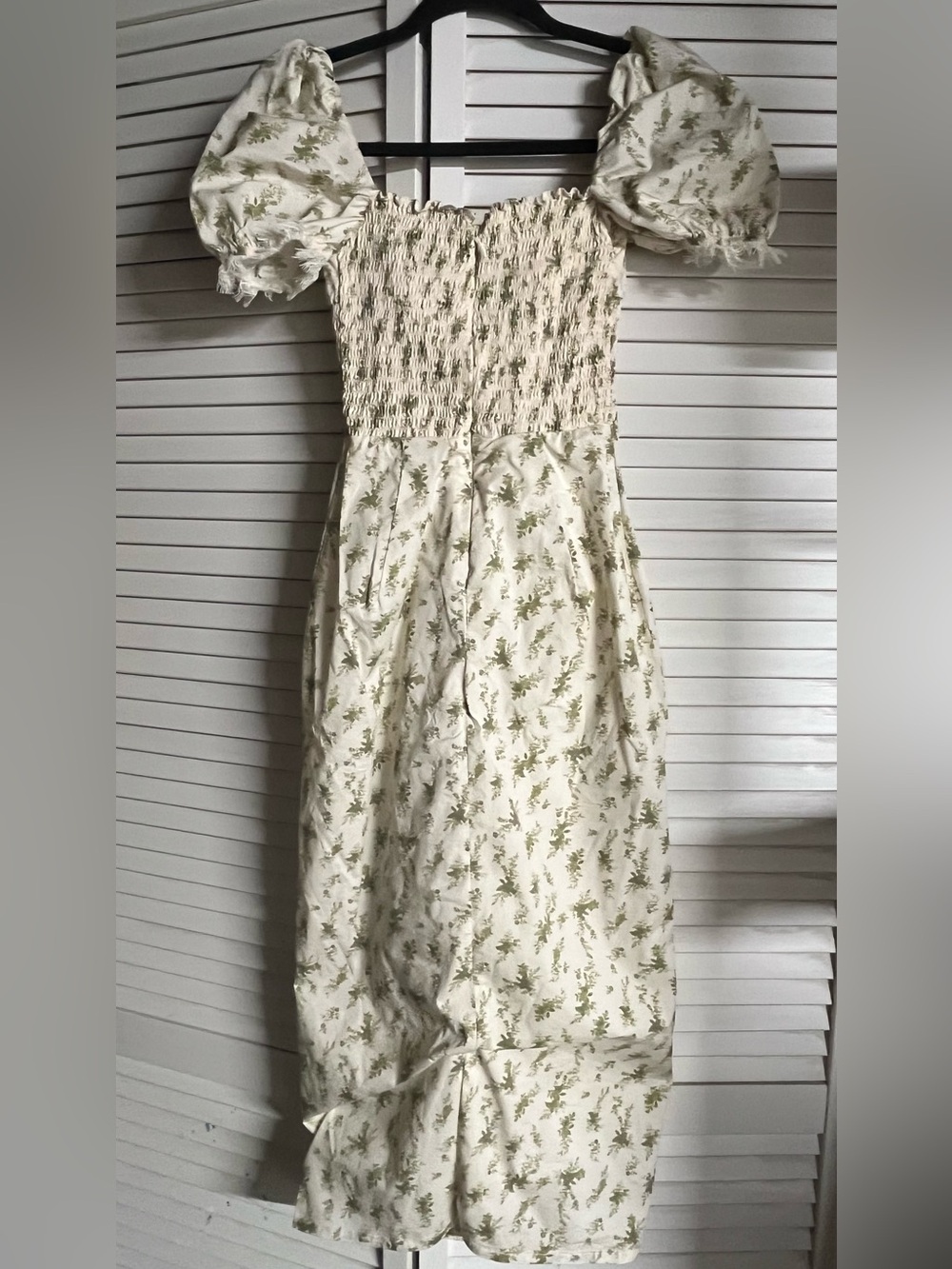 House of CB Cream Bellucci Garden Floral Puff-Sleeve Midi Dress - Picture 12 of 13